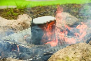 炎の勢いが凄い飯盒炊飯