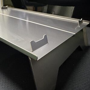 COMPACT BASE　組み立て式チタン製アウトドアテーブル