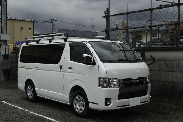 ワンボックスカー