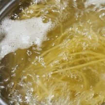 キャンプで使うパスタは実は茹でて持っていくのがベストなんです!