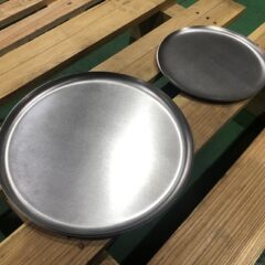 皿型の調理用鉄板”SHALLOW”にステンレスバージョンができました！