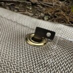 ペグで焚き火シートの固定