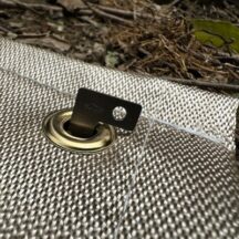 グランドシートにペグが必要な理由