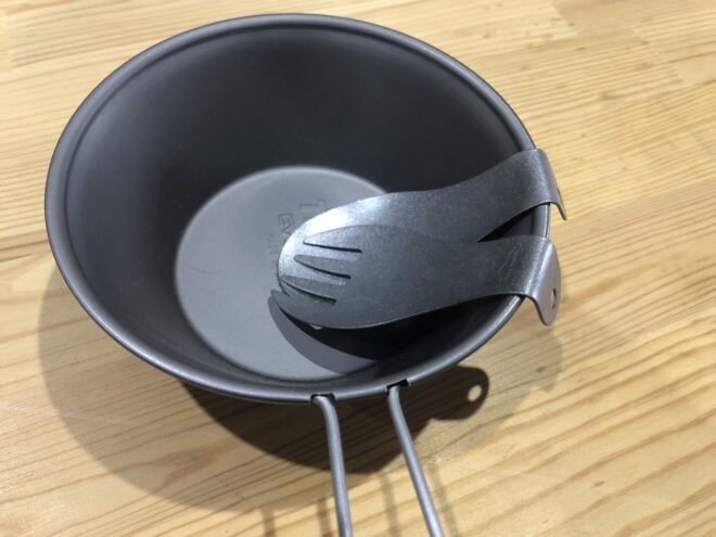 Standing fork spoon titaniumクッカーに引っ掛ける