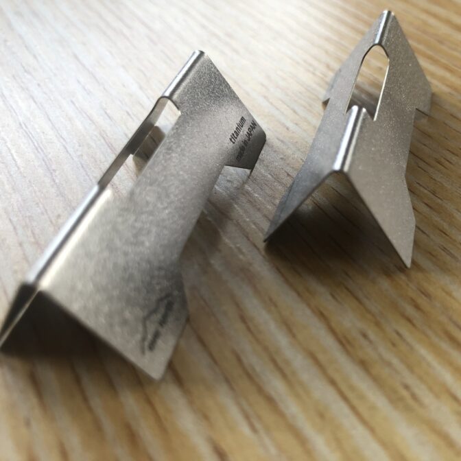 純チタン製の箸置き