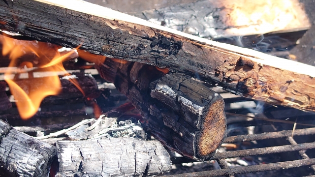 お気に入りの焚き火台を見つけている