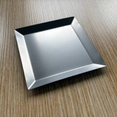 【新商品】2種類のチタン皿の発売を開始致しました