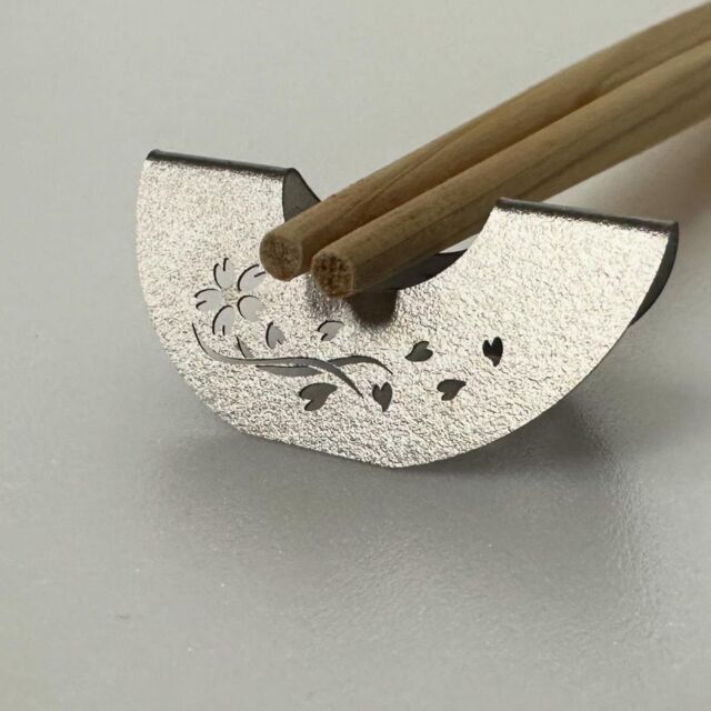 SCREEN STOVE（純チタン製UL焚き火台）♯訳あり品 SCREEN STOVE（純チタン製UL焚き火台） | over north（オーバー